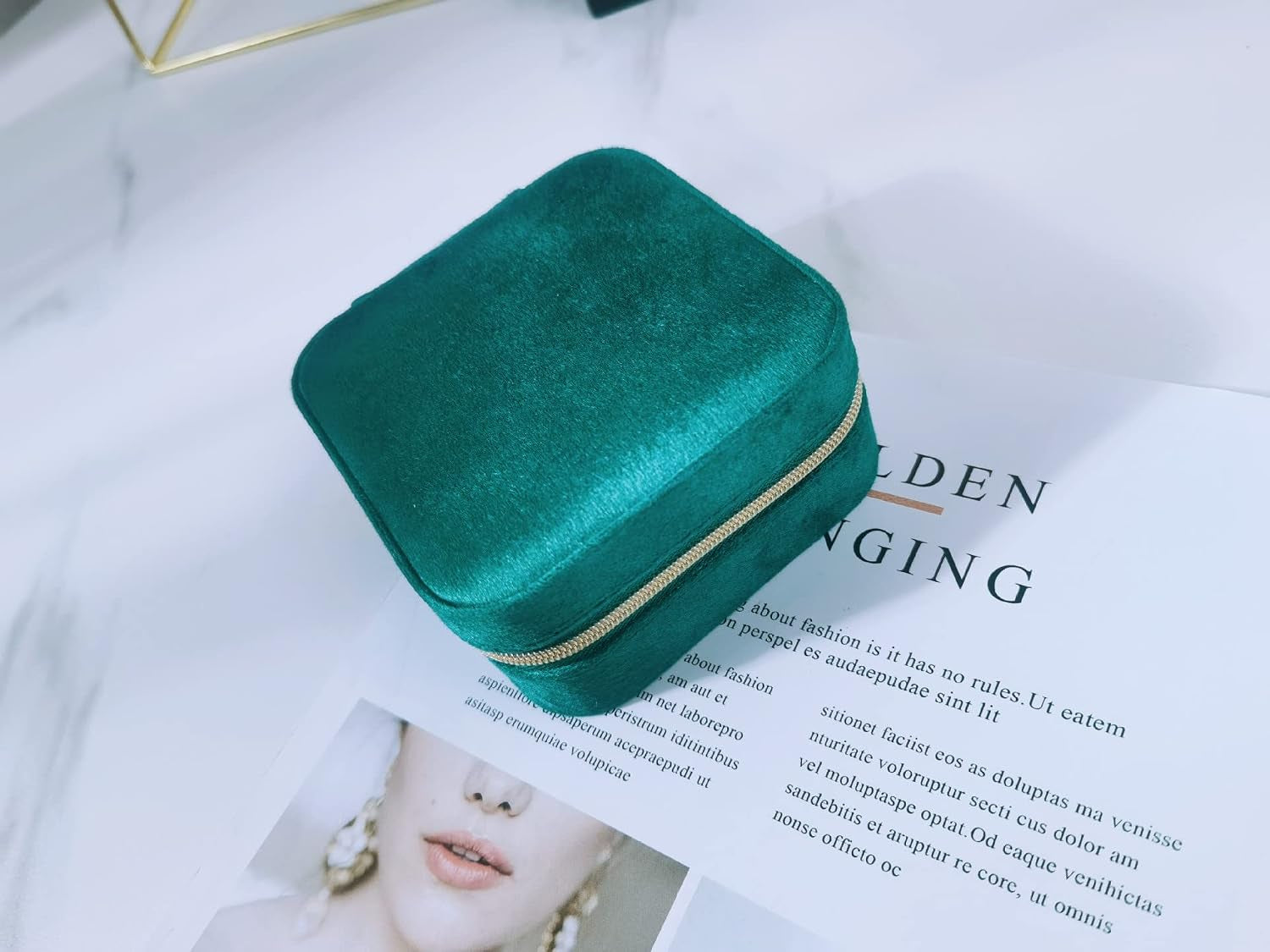 Travel Jewelry Box Portable Jewelry Case for Earring, Ring, Necklace,Bracelet Small Jewlery Organizer with Zipper (Green)